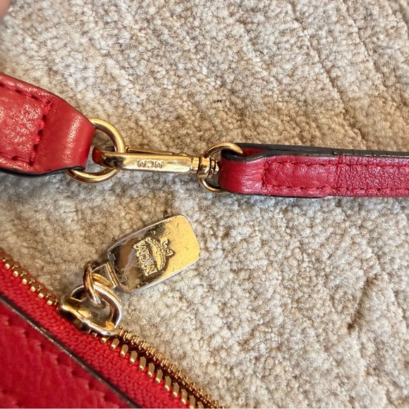 Mcm Red Visetos Coated Canvas Liz Pouch Shoulder Bag - Picture 9 of 13